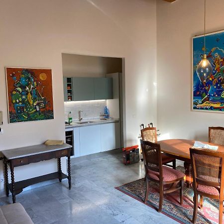 Renovated Apartment With 3 Bedrooms In An Historic Palazzo Between Port And Old Town 리보르노 외부 사진