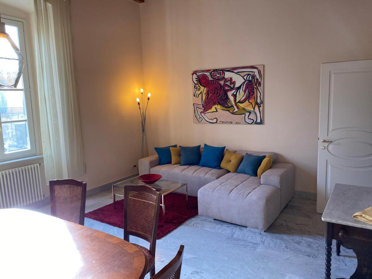 Renovated Apartment With 3 Bedrooms In An Historic Palazzo Between Port And Old Town 리보르노 외부 사진