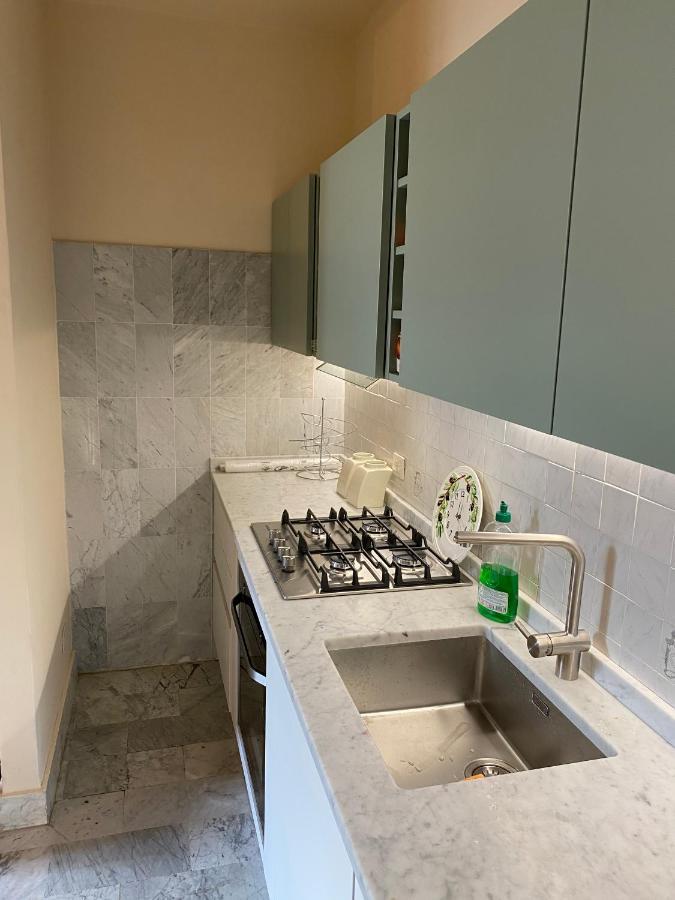 Renovated Apartment With 3 Bedrooms In An Historic Palazzo Between Port And Old Town 리보르노 외부 사진