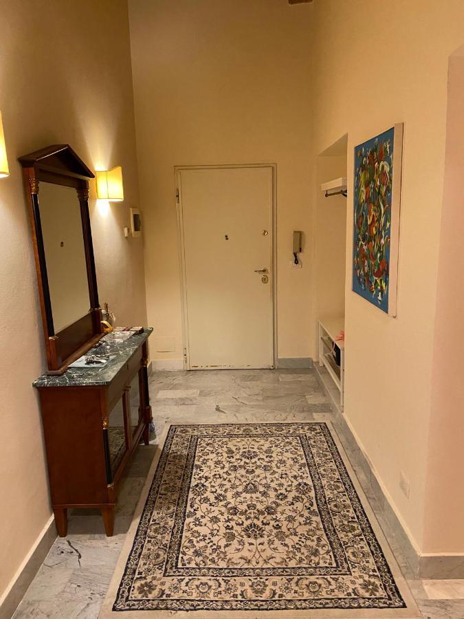 Renovated Apartment With 3 Bedrooms In An Historic Palazzo Between Port And Old Town 리보르노 외부 사진