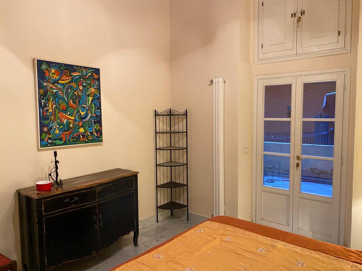 Renovated Apartment With 3 Bedrooms In An Historic Palazzo Between Port And Old Town 리보르노 외부 사진