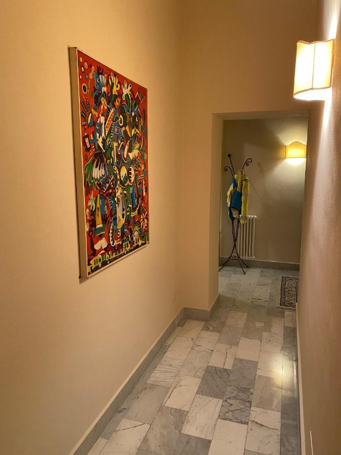 Renovated Apartment With 3 Bedrooms In An Historic Palazzo Between Port And Old Town 리보르노 외부 사진