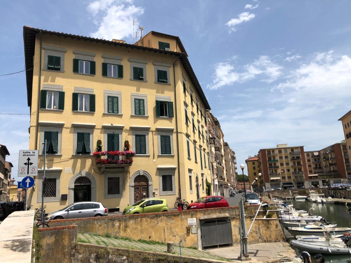 Renovated Apartment With 3 Bedrooms In An Historic Palazzo Between Port And Old Town 리보르노 외부 사진
