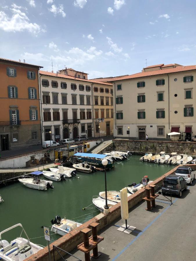 Renovated Apartment With 3 Bedrooms In An Historic Palazzo Between Port And Old Town 리보르노 외부 사진