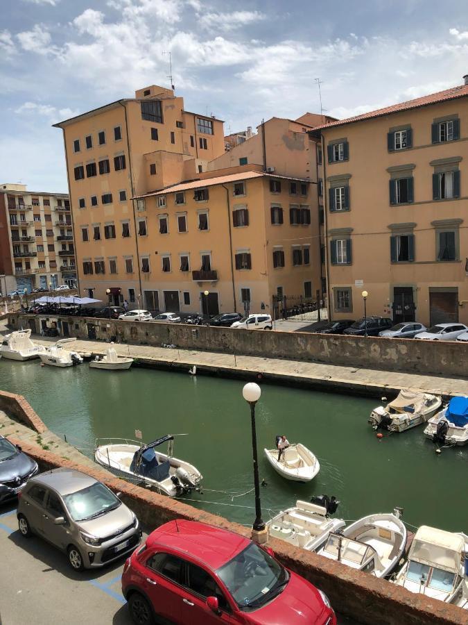 Renovated Apartment With 3 Bedrooms In An Historic Palazzo Between Port And Old Town 리보르노 외부 사진